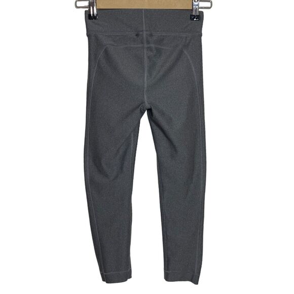 Under Armour Compression Leggings Womens XS Gray Capri HeatGear Workout Gym UA - Picture 2 of 6